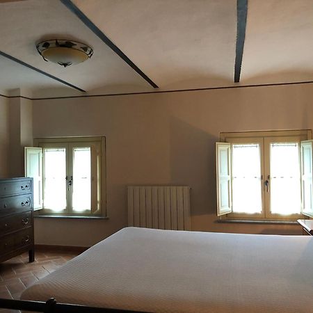 Agriturismo La Valle Della Lavanda - Podere Mezzastrada Fauglia Zimmer foto